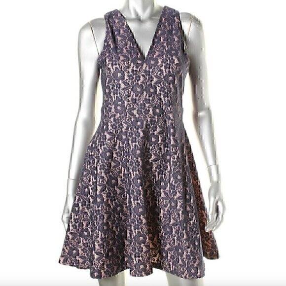 AQUA Navy Blue Lace Light Pink Lining V-Neck Sleeveless Fit Flare Skater Dress - Picture 1 of 12